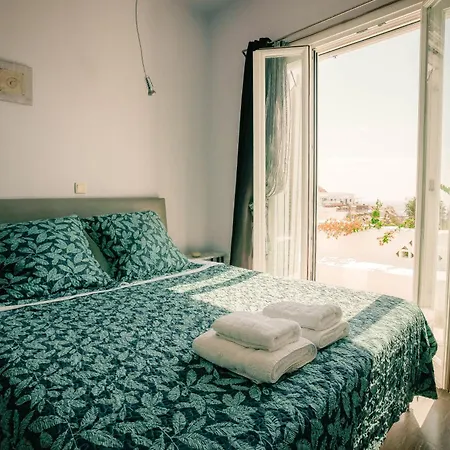 Super Rockies * Super Paradise Beach (Mykonos)