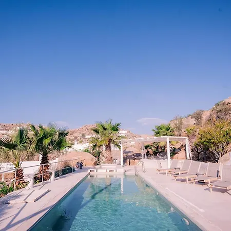 Super Rockies * Super Paradise Beach (Mykonos)