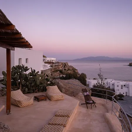 Super Rockies Super Paradise Beach (Mykonos)
