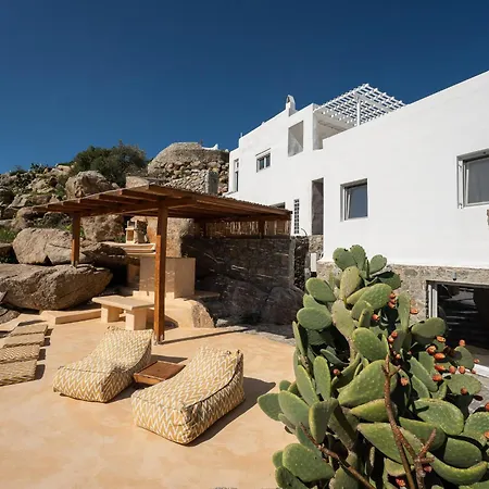 Super Rockies Villa